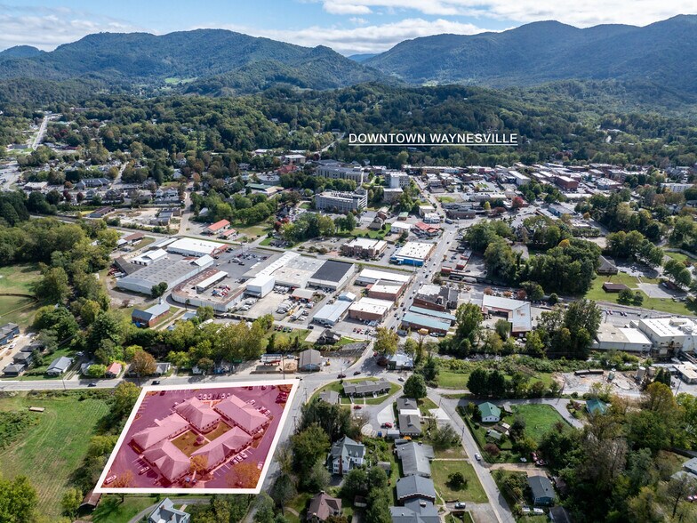More Photos Of 367-400 Dellwood Rd, Waynesville Medical For Sale