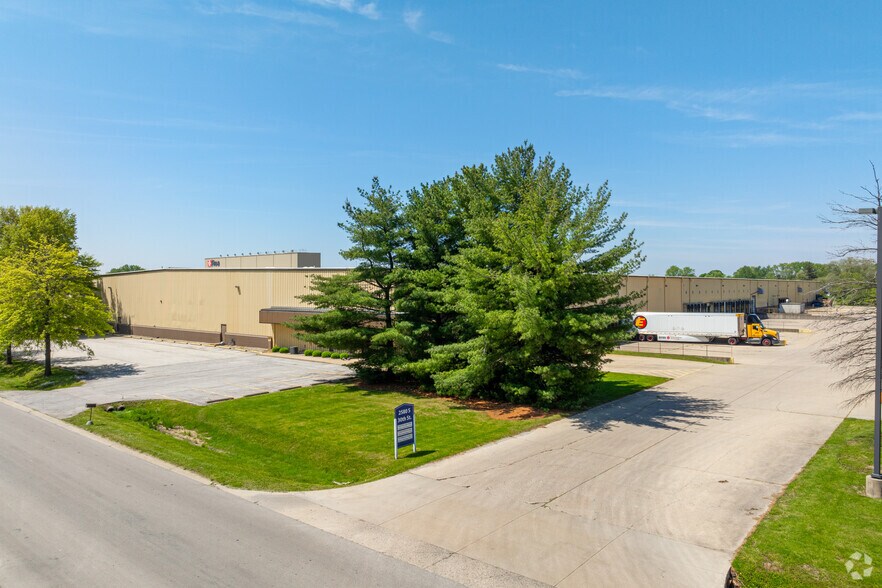 Primary Photo Of 2580 S 30th St, Lafayette Warehouse For Sale