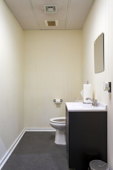 More Photos Of 395 Park St North, Great Barrington Warehouse For Sale