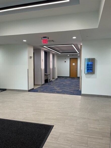 More Photos Of 134 Turnpike Rd, Southborough Medical For Lease