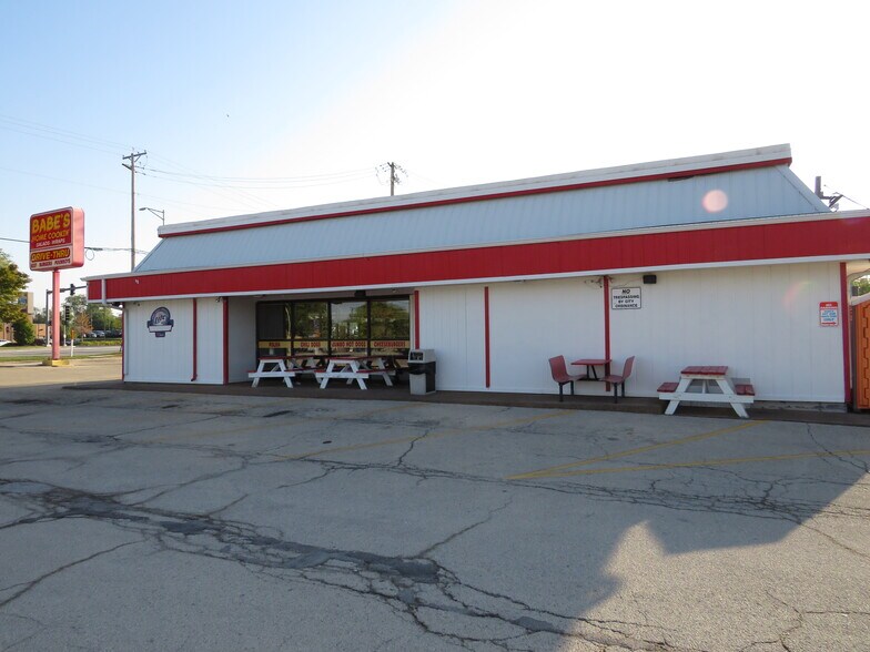 More Photos Of 2600 W Jefferson St, Joliet Fast Food For Sale