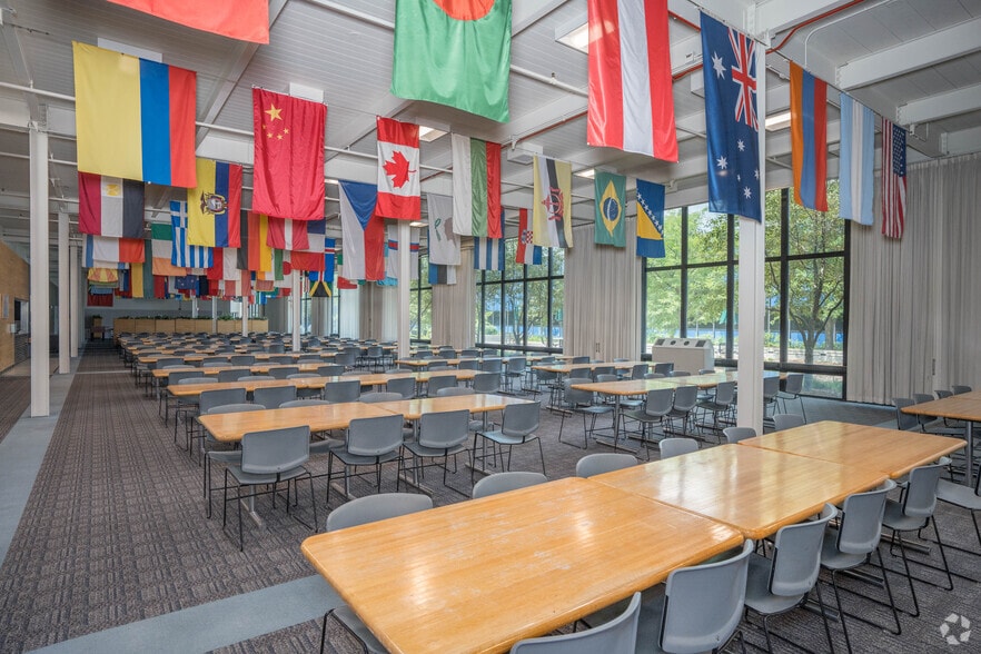 More Photos Of 2900 37th St, Rochester Warehouse For Lease