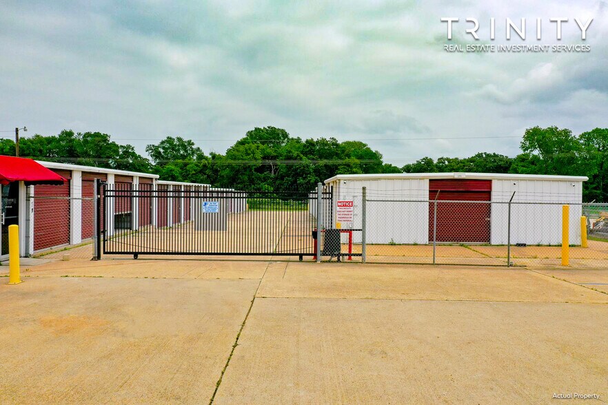 More Photos Of 1742 N Earl Rudder Fwy, Bryan Self Storage For Sale