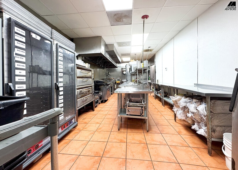 More Photos Of 4960 NW 165th St, Miami Warehouse For Sale