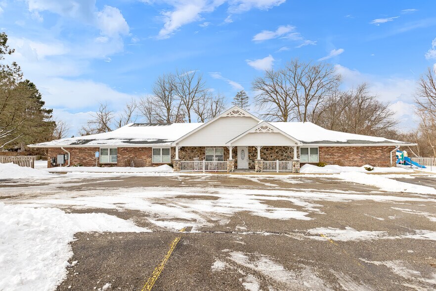 More Photos Of 5758 Cooley Lake Rd, Waterford Daycare Center For Sale