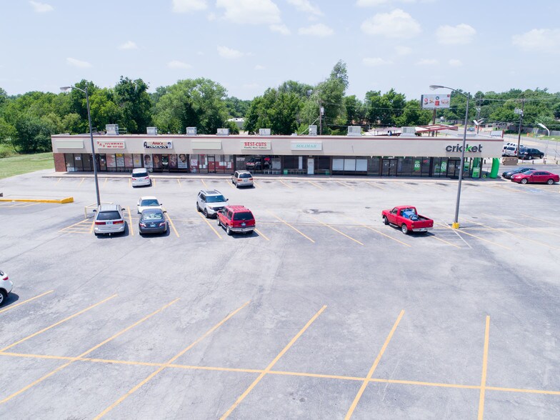 More Photos Of 12540-12564 E 21st St, Tulsa Unknown For Lease