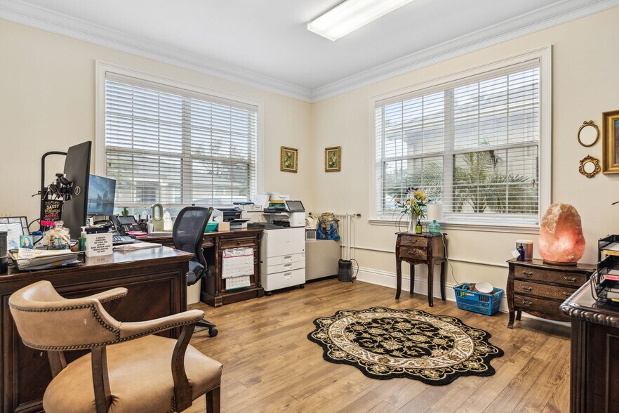 More Photos Of 18936 Dale Mabry Hwy N, Lutz Medical For Lease