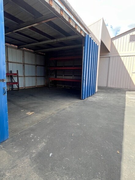 More Photos Of 10332 Rush St, El Monte Warehouse For Lease