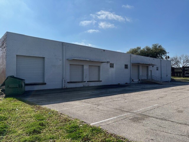 More Photos Of 8500-8600 Sovereign Row, Dallas Warehouse For Lease