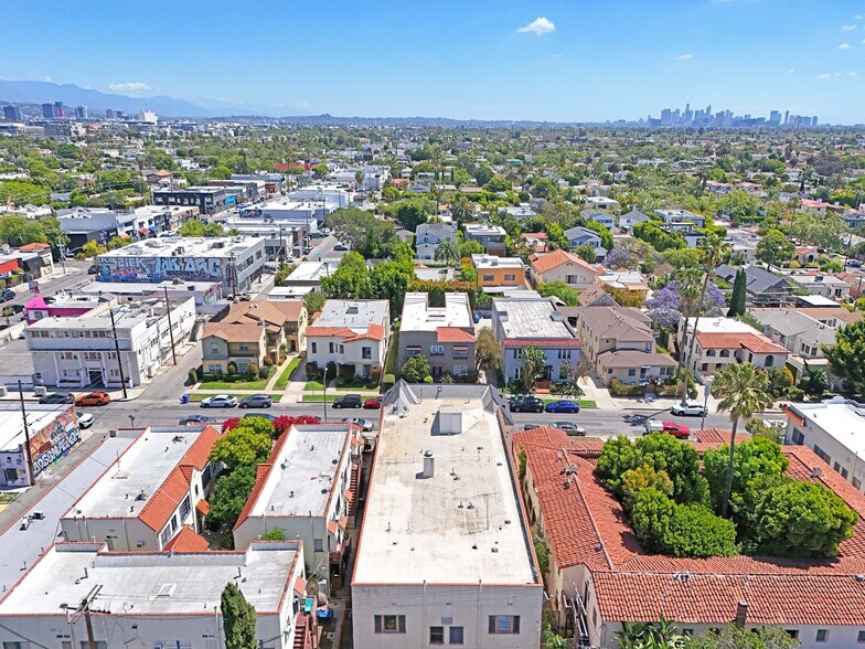 More Photos Of 636 N Spaulding Ave, Los Angeles Apartments For Sale