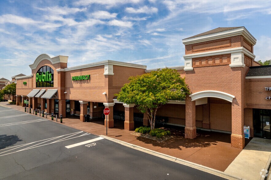 More Photos Of 12806-12820 S Tryon St, Charlotte Supermarket For Lease