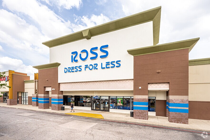 More Photos Of 6765-6865 Siegen Ln, Baton Rouge General Retail For Lease