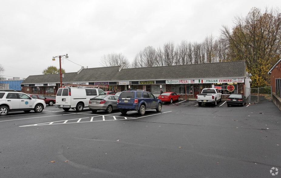 More Photos Of 914 Trenton Rd, Fairless Hills Freestanding For Lease