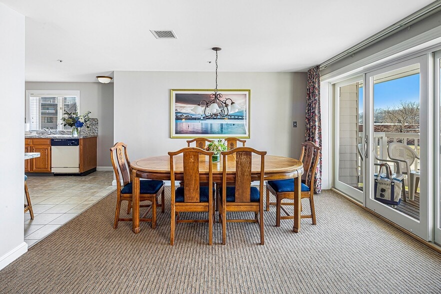 More Photos Of 551 Thames St, Newport Hotel For Sale