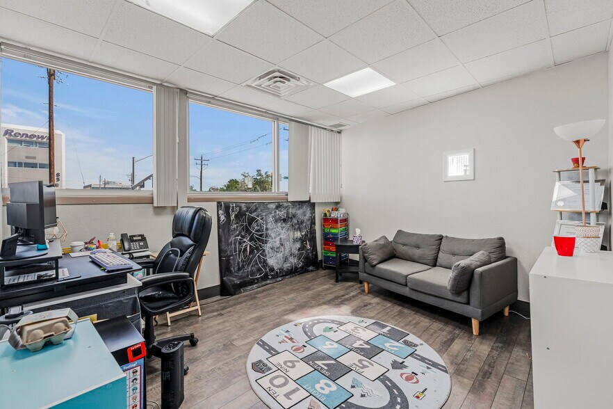 More Photos Of 890 Mill St, Reno Medical For Lease