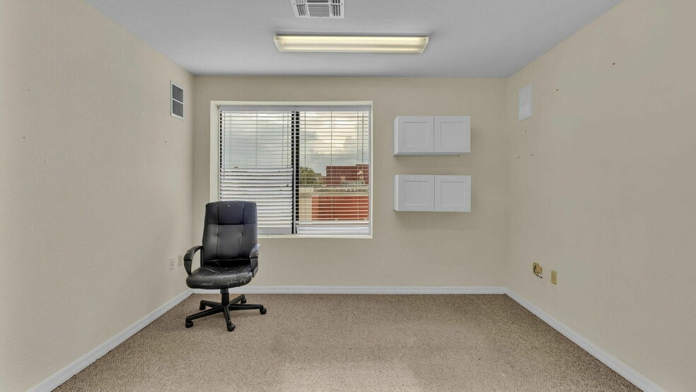 More Photos Of 415 E Main St, Bartow Office For Lease