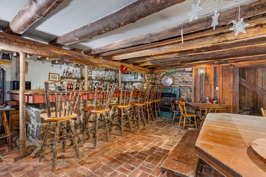 More Photos Of 1332 Susquehanna River Rd, Port Deposit Bar For Sale