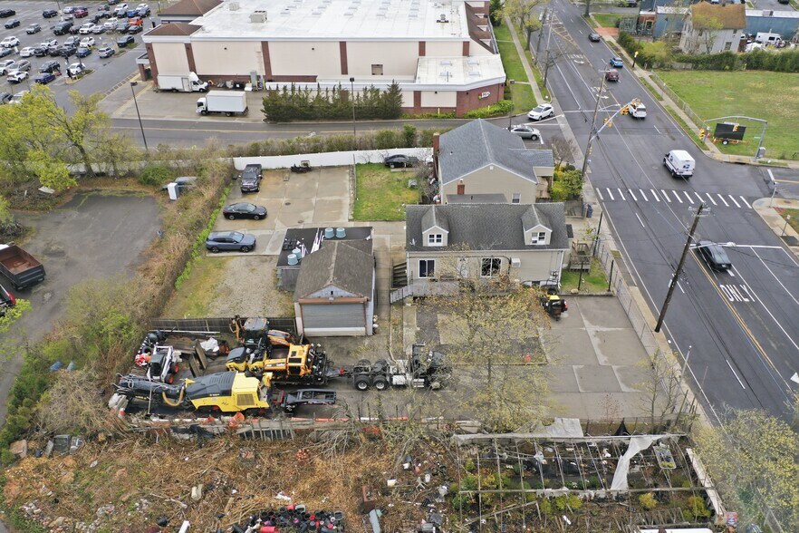 More Photos Of 433 Atlantic Ave, Oceanside Apartments For Sale
