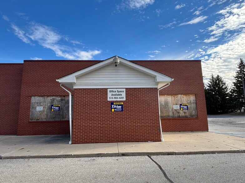 More Photos Of 1103-1225 W State Blvd, Fort Wayne Storefront For Lease