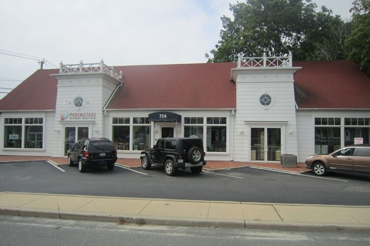 More Photos Of 734 Montauk Hwy, Water Mill Freestanding For Lease