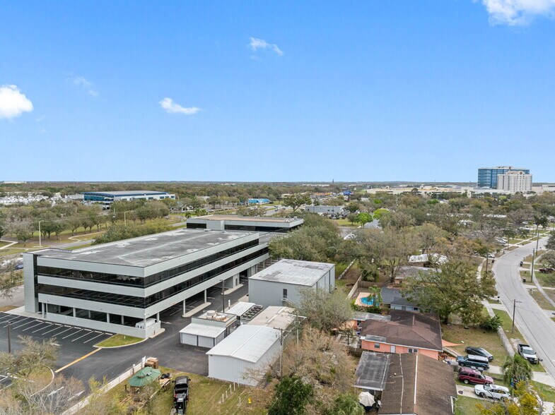 More Photos Of 6801 E Hillsborough Ave, Tampa Office Residential For Lease