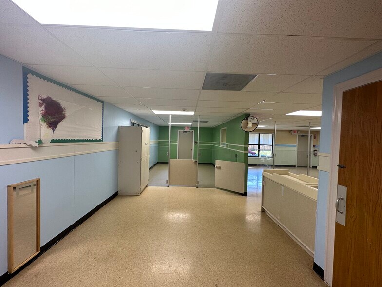 More Photos Of 6036 Tara Hill Dr, Dublin Daycare Center For Lease