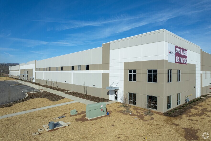 More Photos Of 261 Enka Heritage Parkway, Candler Distribution For Lease