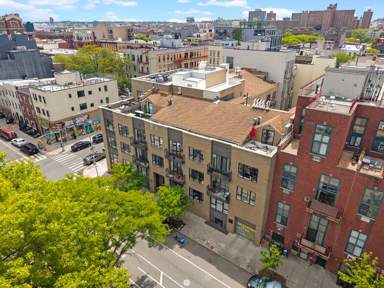 More Photos Of 180 Scholes St, Brooklyn Apartments For Sale