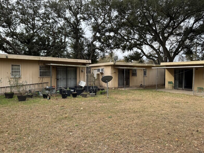 More Photos Of 300 Echols st, Prairie View Multifamily For Sale