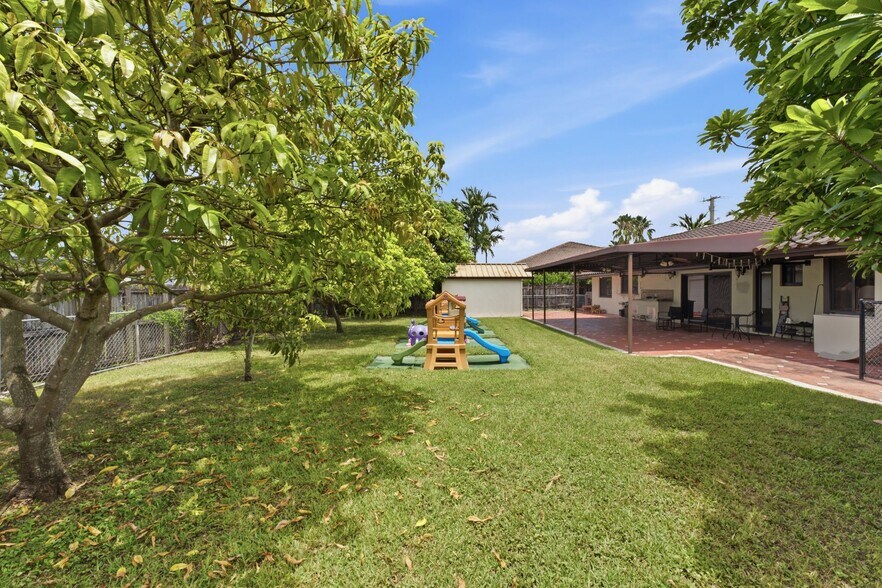 More Photos Of 4150 SW 137th Ct, Miami Schools For Sale