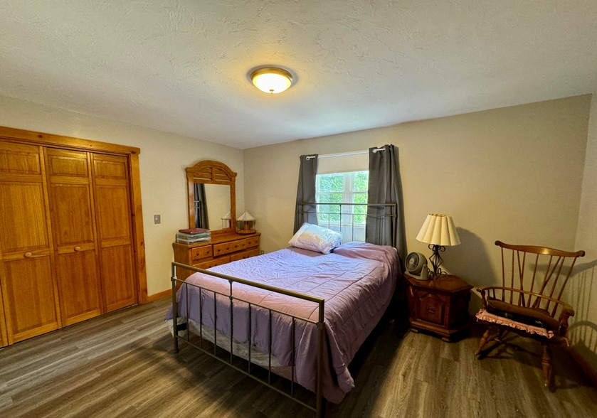 More Photos Of 382 Water St, Guilford Hotel For Sale