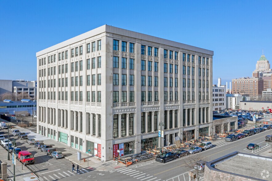 Primary Photo Of 6001 Cass Ave, Detroit Office For Lease