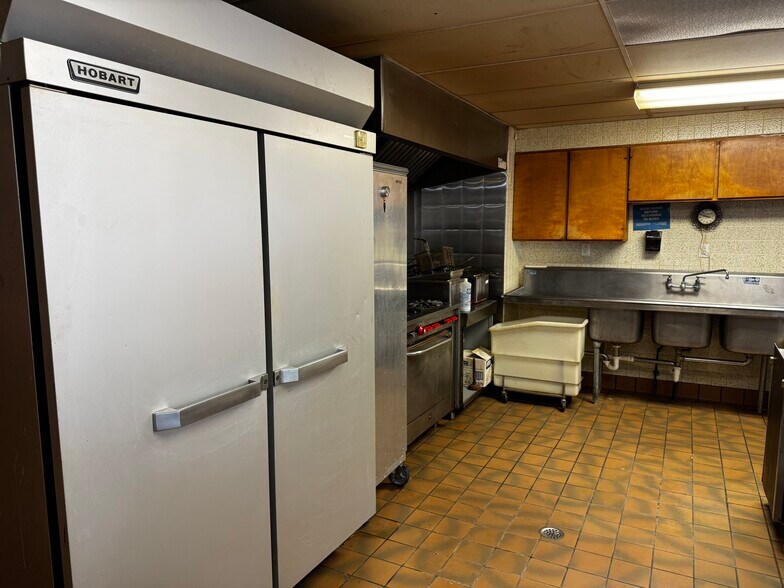 More Photos Of 3901 6th St, Wausau General Retail For Sale