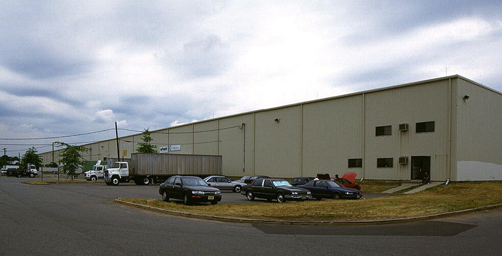 More Photos Of 100 Middlesex Ave, Carteret Industrial For Sale