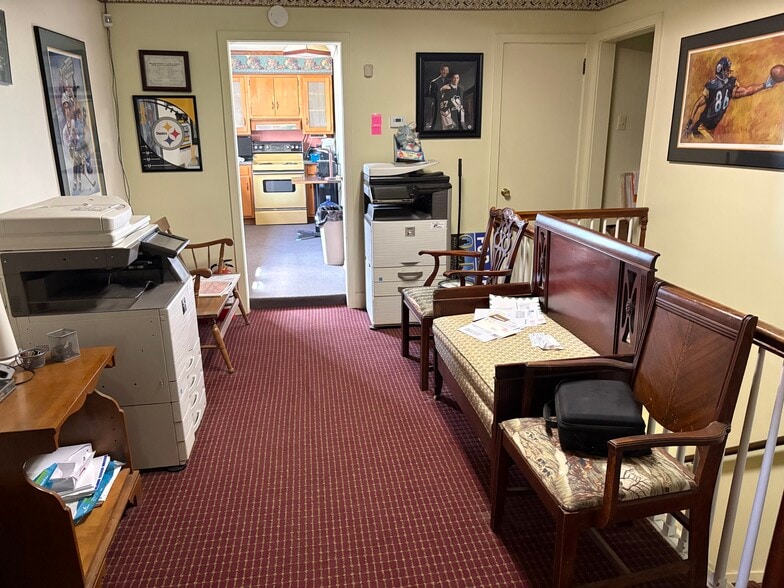 More Photos Of 58 Old Lincoln hwy, Irwin Self Storage For Sale