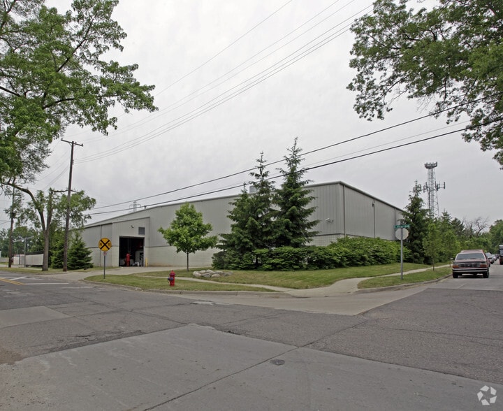 More Photos Of 414 E Hudson Ave, Royal Oak Recycling Center For Sale