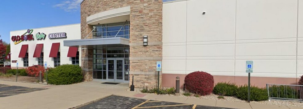 More Photos Of 101 Franks Rd, Marengo Bowling Alley For Sale