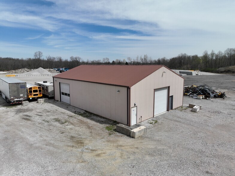 More Photos Of 8451 S SR 39, Clayton Warehouse For Lease