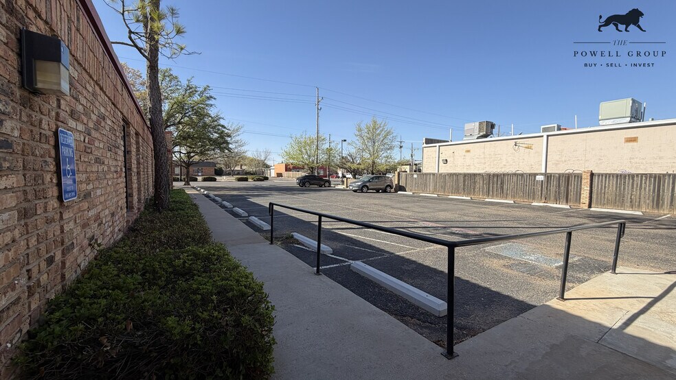 More Photos Of 5730 66th St, Lubbock Medical For Sale