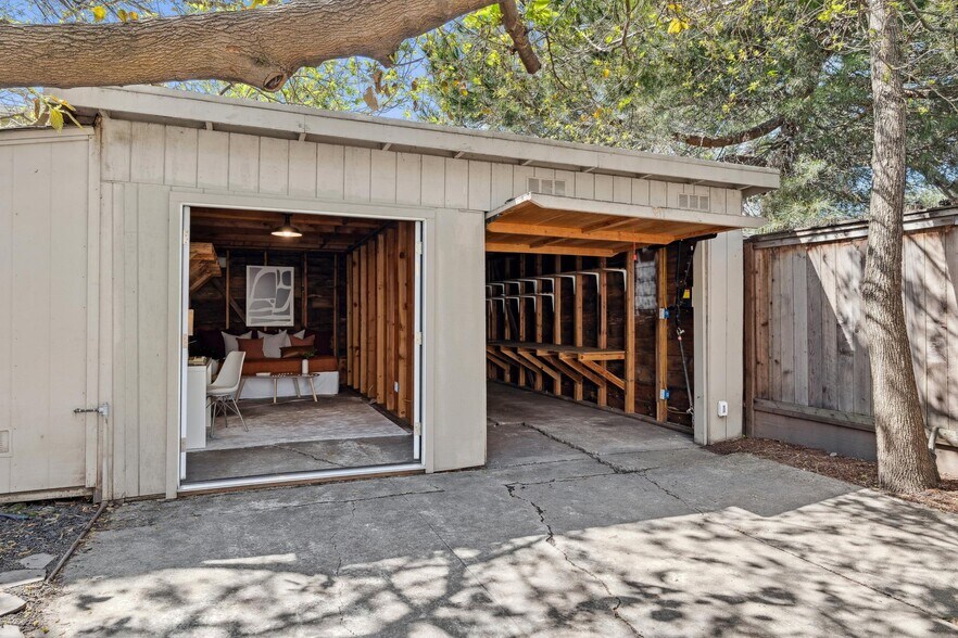 More Photos Of 449 37th St, Oakland Apartments For Sale
