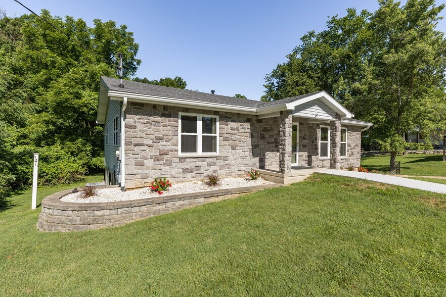 More Photos Of 535 Elm St, Hillsboro Office For Sale