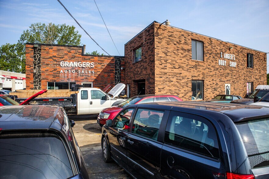 More Photos Of 325 1st St, Toledo Office For Sale