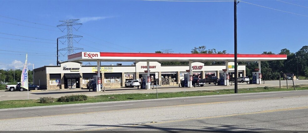 More Photos Of 6822 N Highway 146, Baytown Land For Sale