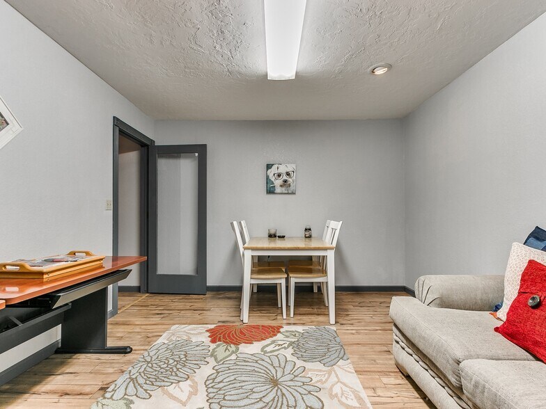 More Photos Of 2222 Westpark Dr, Norman Medical For Sale