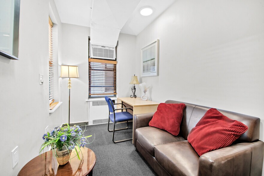 More Photos Of 98120 Queens Blvd, Rego Park Apartments For Sale