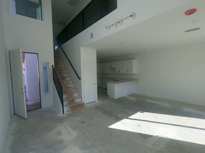 More Photos Of , Phoenix Multifamily For Sale