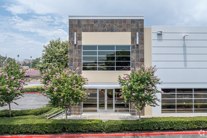 More Photos Of 1221 Citrus St, Riverside Warehouse For Lease