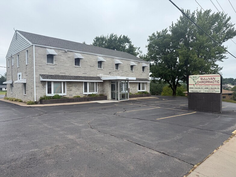 Primary Photo Of 2699 John F Kennedy Rd, Dubuque Coworking Space