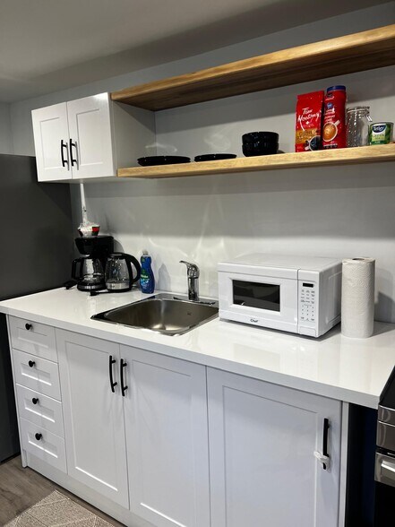 More Photos Of 66 Wellington St S, Hamilton Apartments For Sale