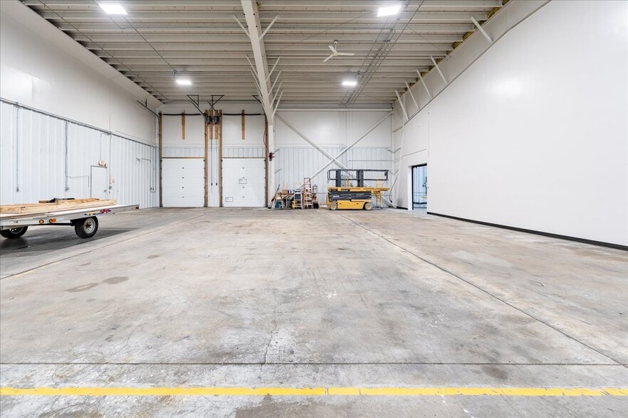 More Photos Of 2151 Van Horn Rd, Fairbanks Warehouse For Sale